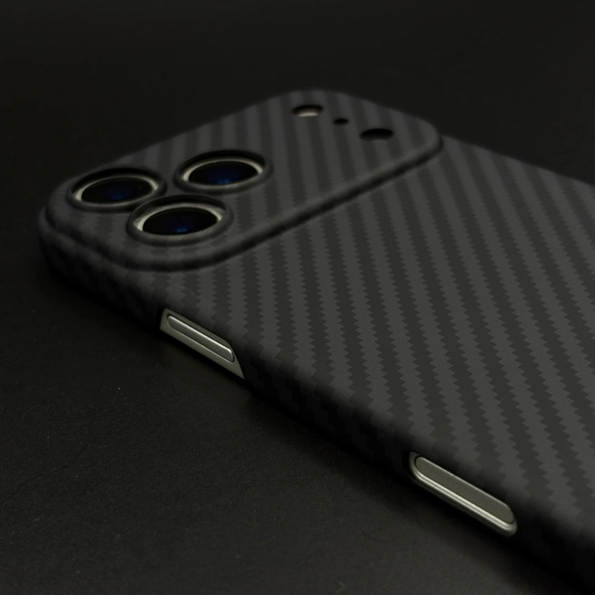 Ultra Slim Carbon Fibre MagSafe Case Lens Protector Edition